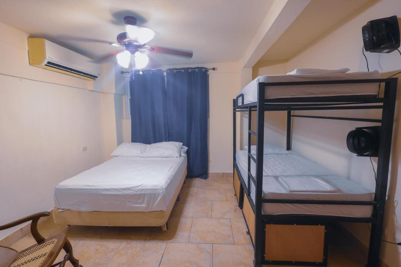 Sohla Rooftop Hostel ซานฮวนเดลซูร์ ภายนอก รูปภาพ